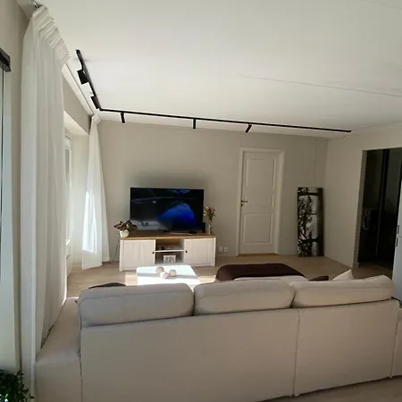 Leilighet Ons - Modern And Apartment, 10 Min Walk To Center *